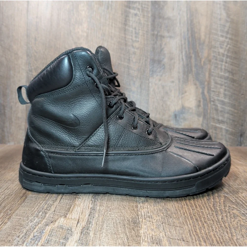 Nike Woodside ACG Boot All Black Colorway 386469-004 Mens Size 11.5 Duck Boots